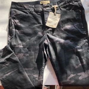 Democracy ®️ Brand “Jeggings” -Black and Grey Camo